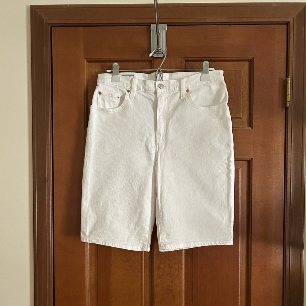 Women’s Gap High Rise Bermuda Shorts Size 29/8 Regular in White